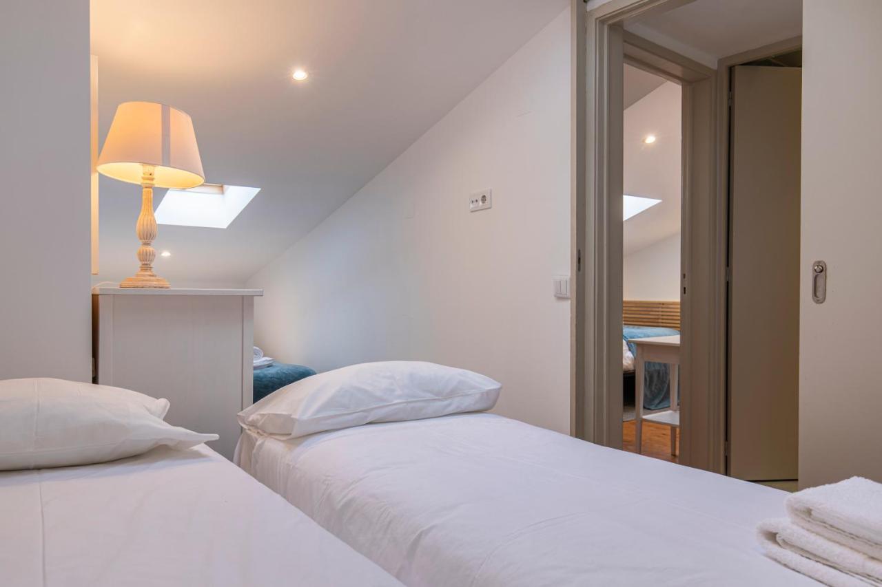 Condessa 2Bdr Duplex By Lovelystay Lisbon Exterior photo